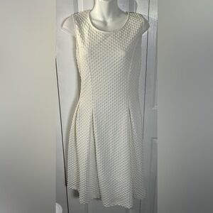 MIK White Sleeveless Seersucker Textured Fit & Flare Dress